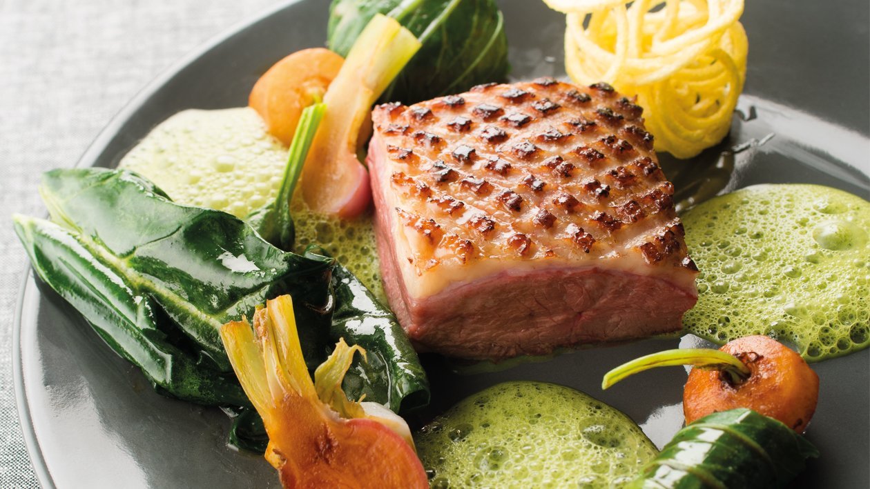 Magret et confit de canard, sauce menthe poivrée. – Recette