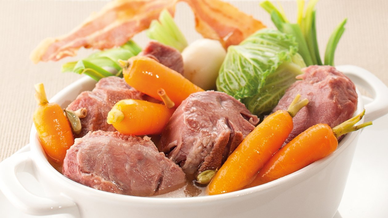 Pot au feu Breton de cochon de lait et lard grillé – Recette